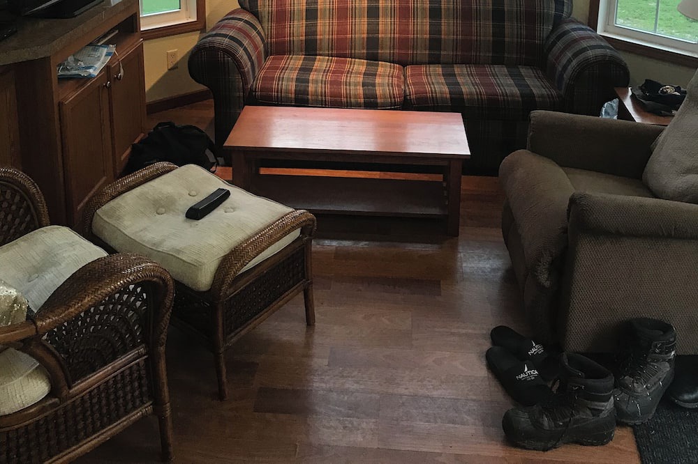 Photo of Livingroom in North Bay