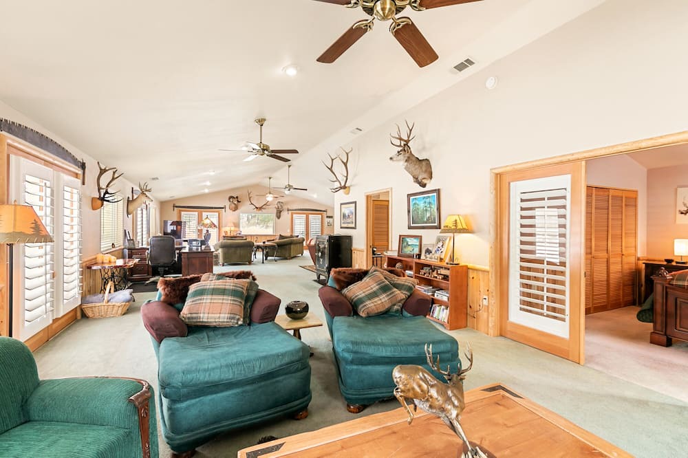Photo of Livingroom in Superior