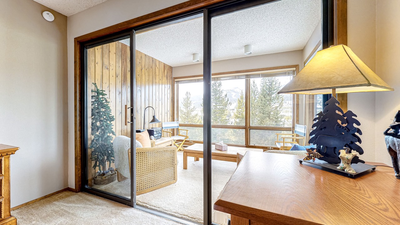Photo of Livingroom in Big Sky