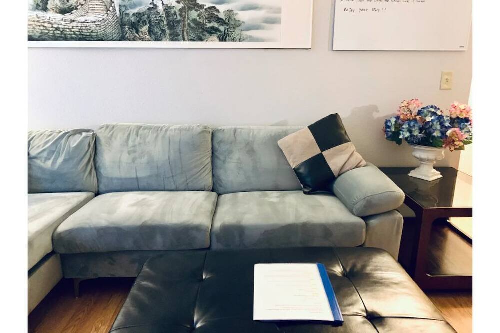 Photo of Livingroom in Fenton