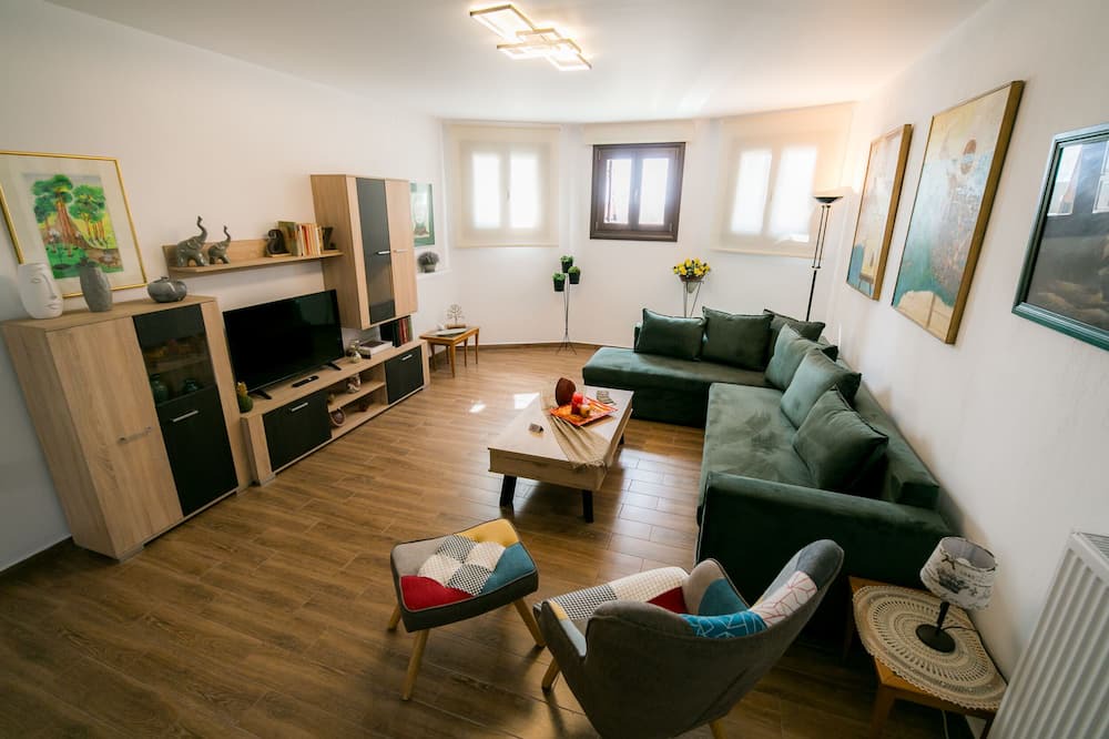 Photo of Livingroom in Koropi