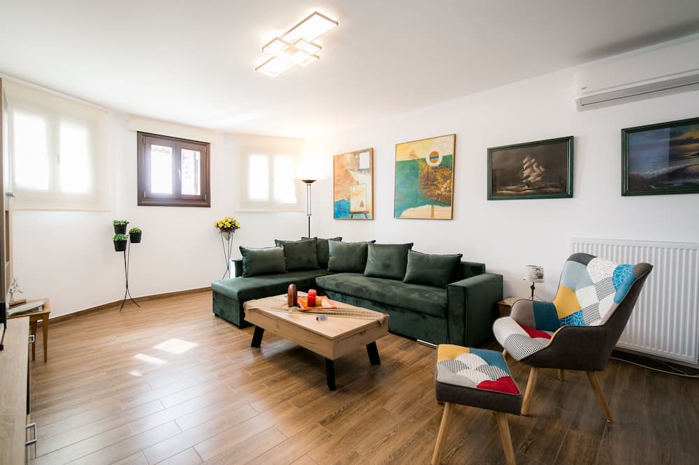 Photo of Livingroom in Koropi