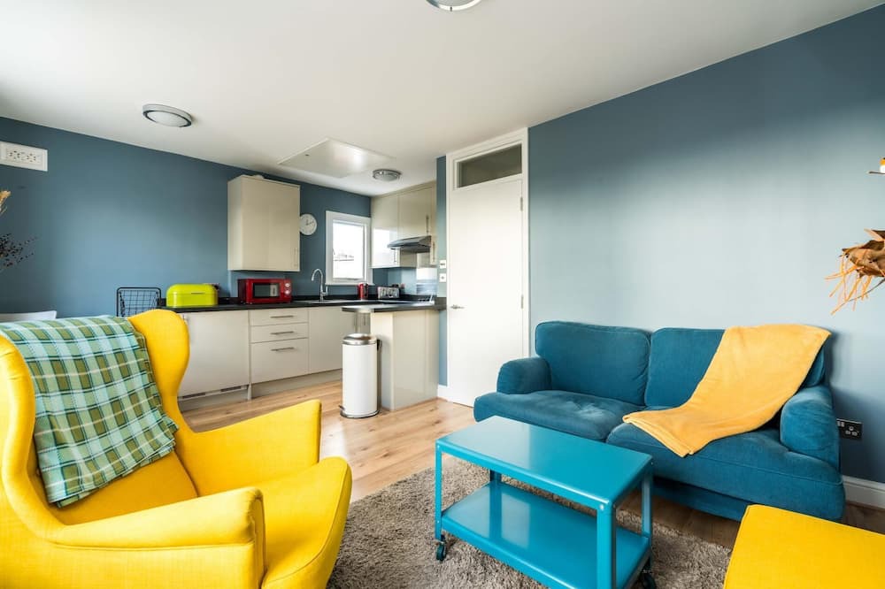 Photo of Livingroom in Cantelowes