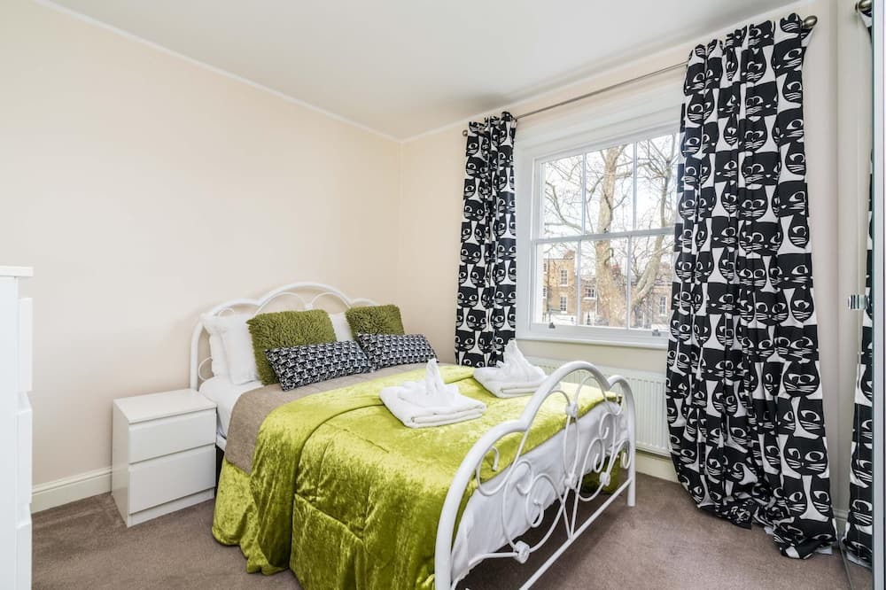 Photo of Bedroom in Cantelowes