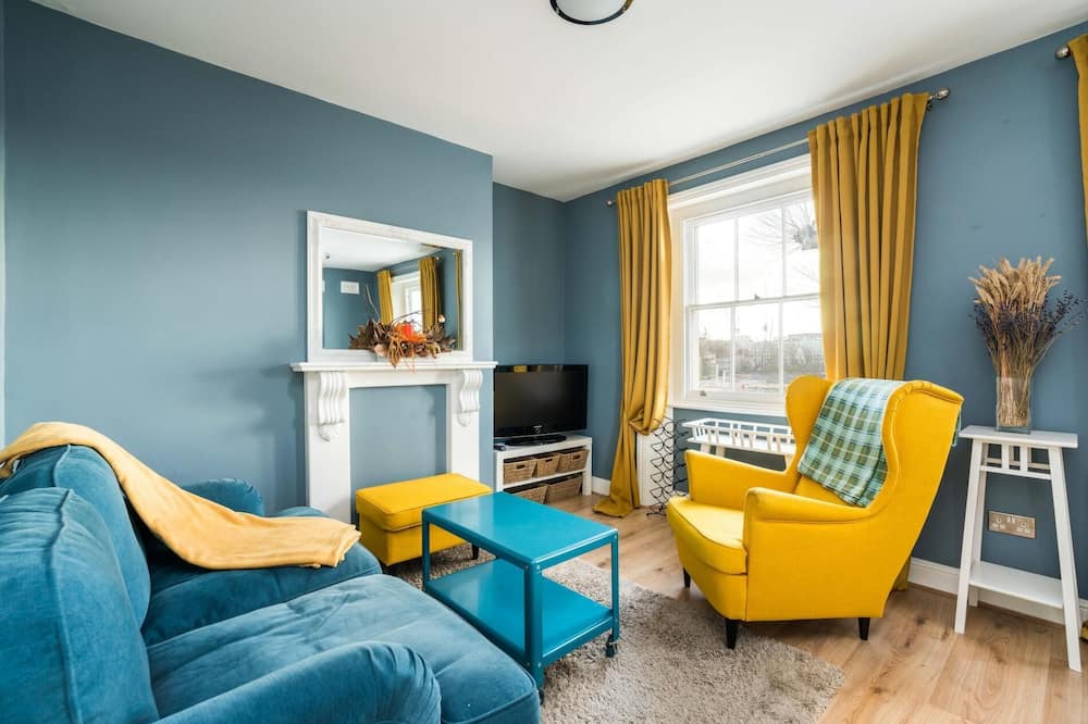 Photo of Livingroom in Cantelowes