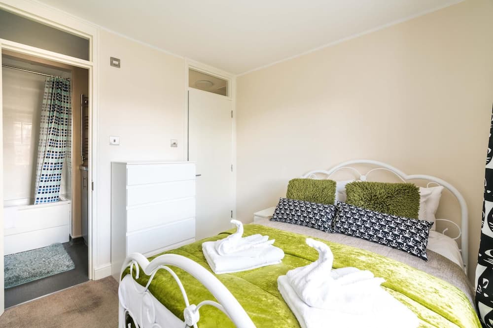 Photo of Bedroom in Cantelowes