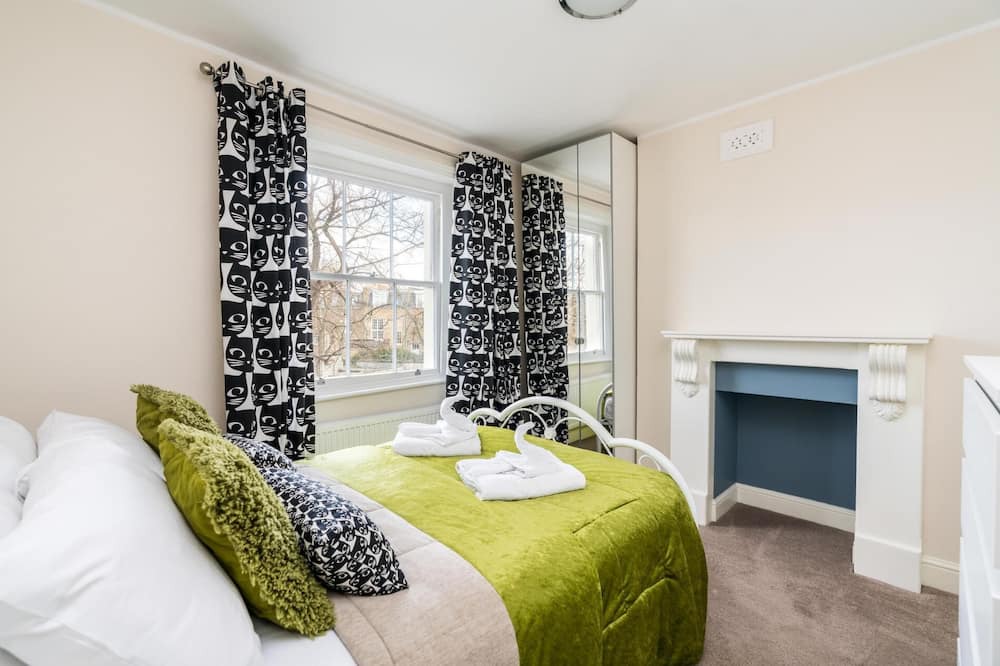 Photo of Bedroom in Cantelowes