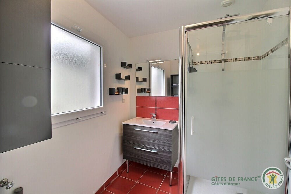 Photo of Bathroom in Tregueux