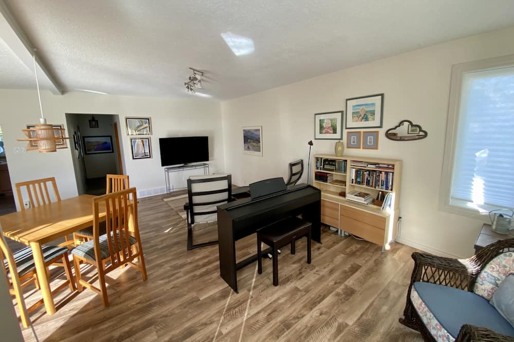 Photo of Livingroom in Gimli