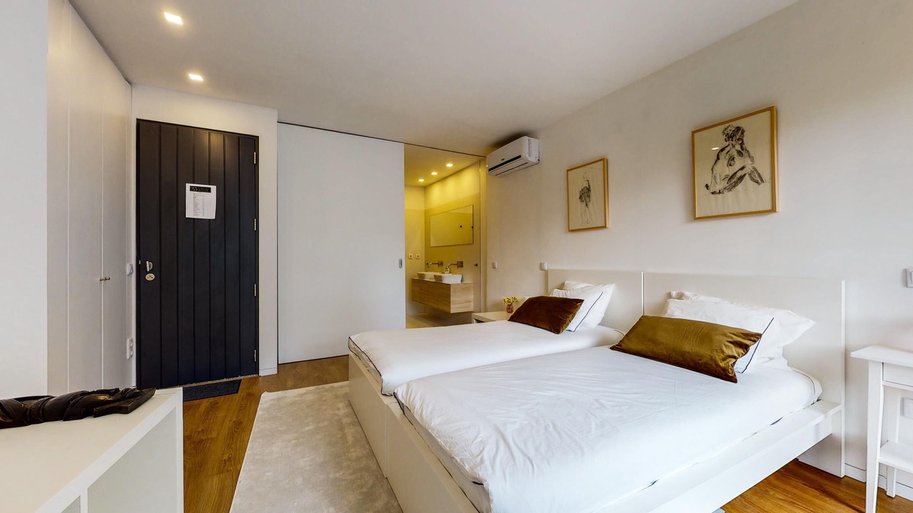 Photo of Bedroom in Rates