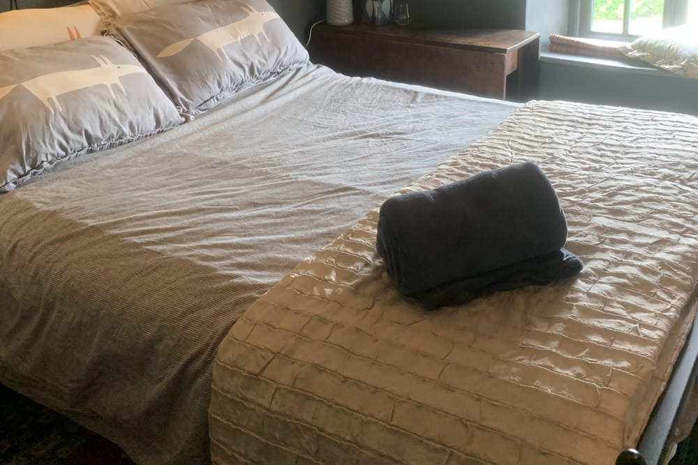 Photo of Bedroom in Middleton Cheney