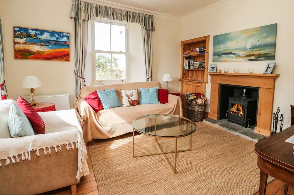 Photo of Livingroom in Lochgilphead