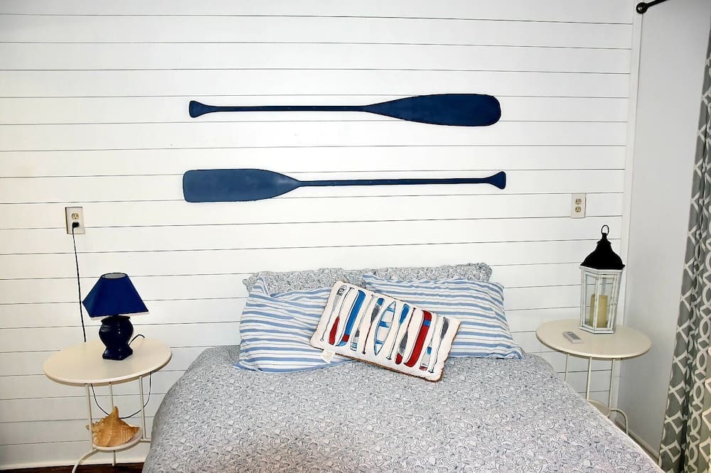 Photo of Bedroom in Armour