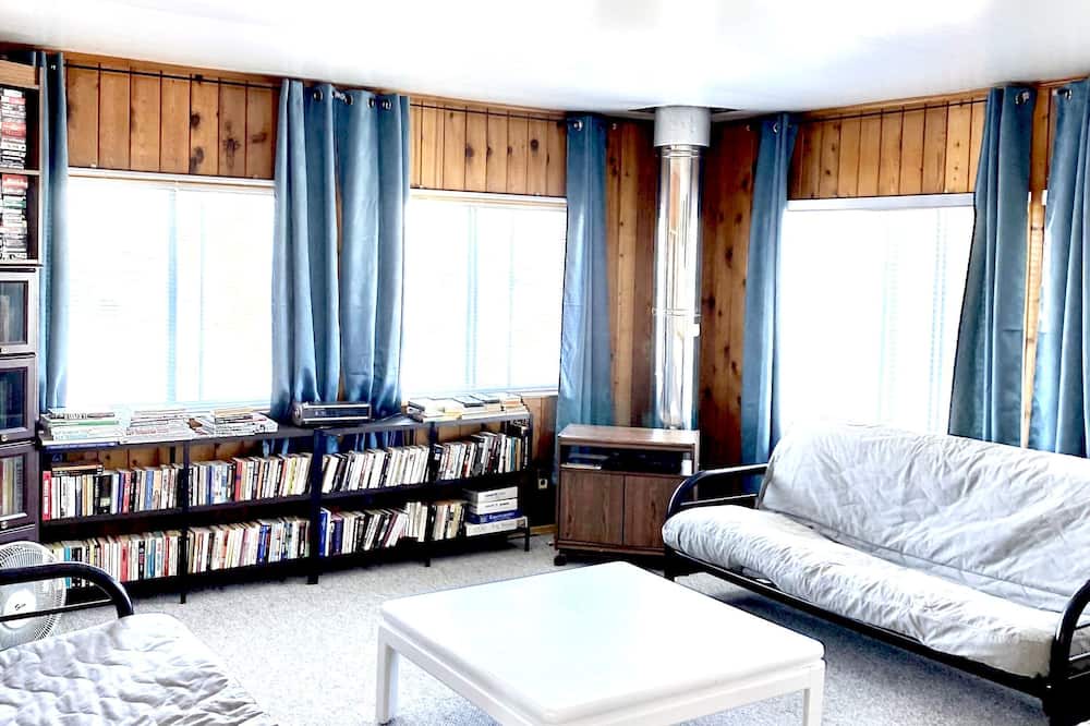 Photo of Livingroom in Gimli