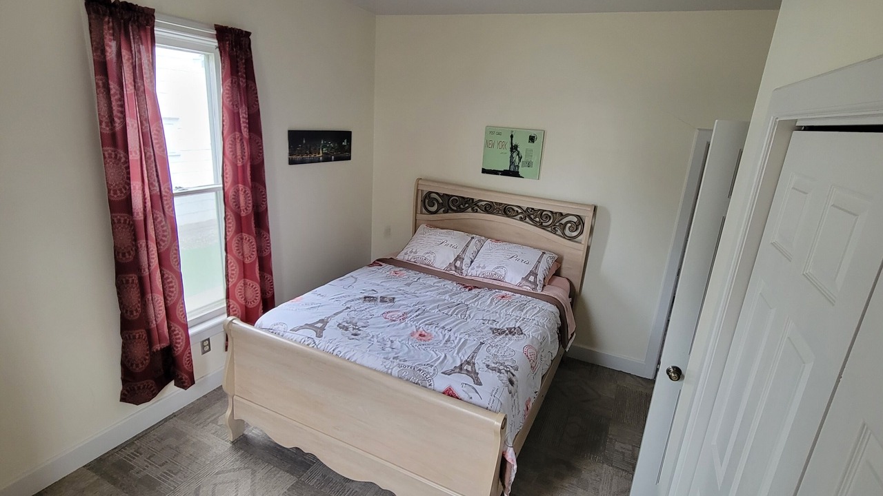 Photo of Bedroom in Owosso