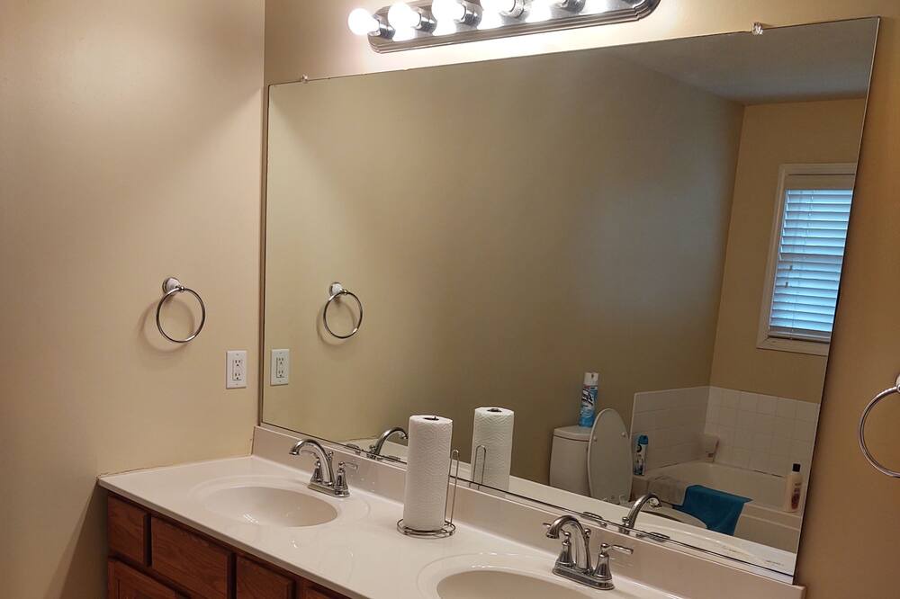 Photo of Bathroom in Normal