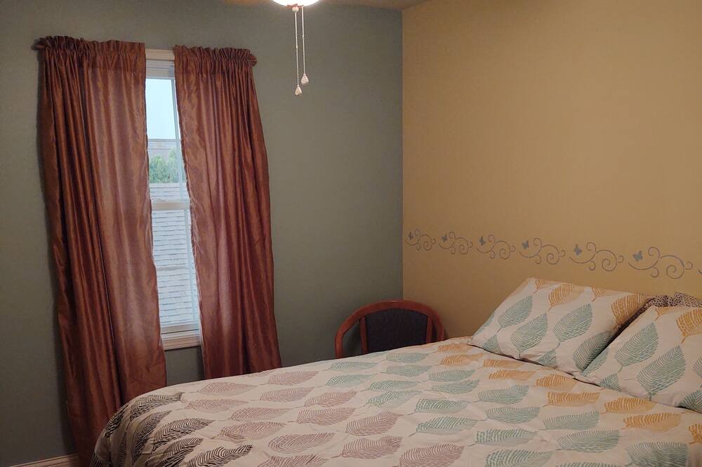 Photo of Bedroom in Normal