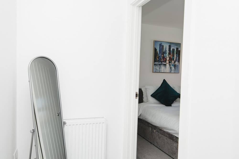 Photo of Bedroom in Didcot