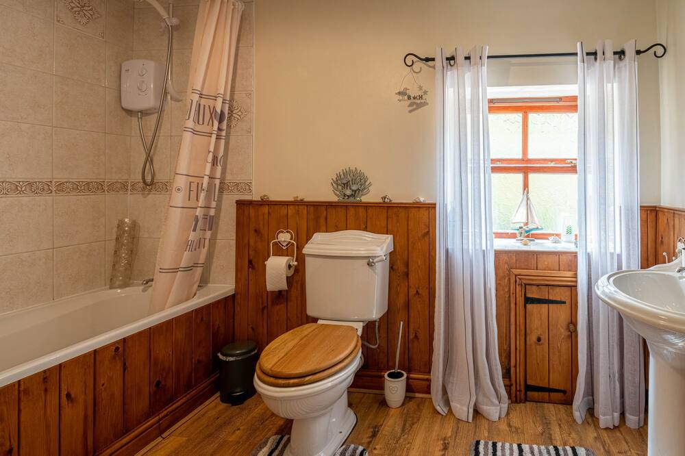 Photo of Bathroom in Backbarrow