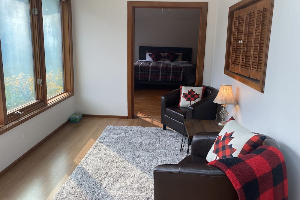 Photo of Livingroom in Fort Erie