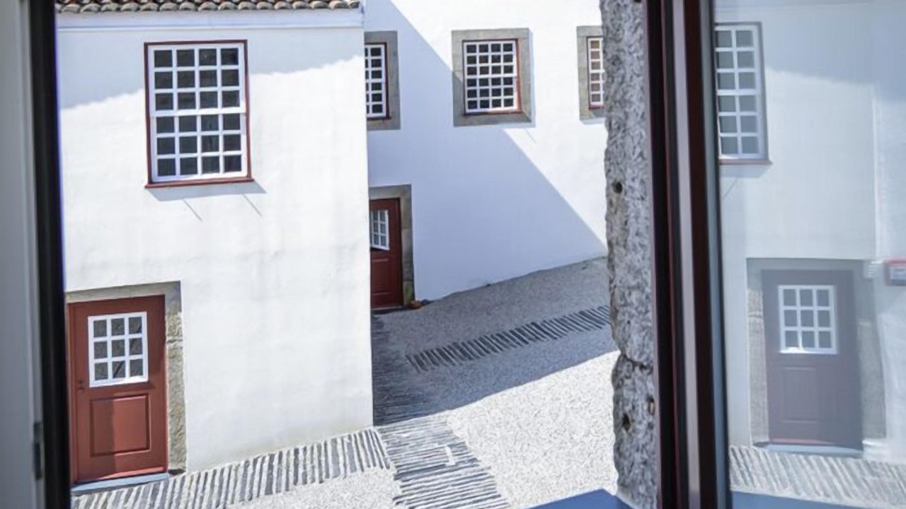 Photo of Buildings in Provesende