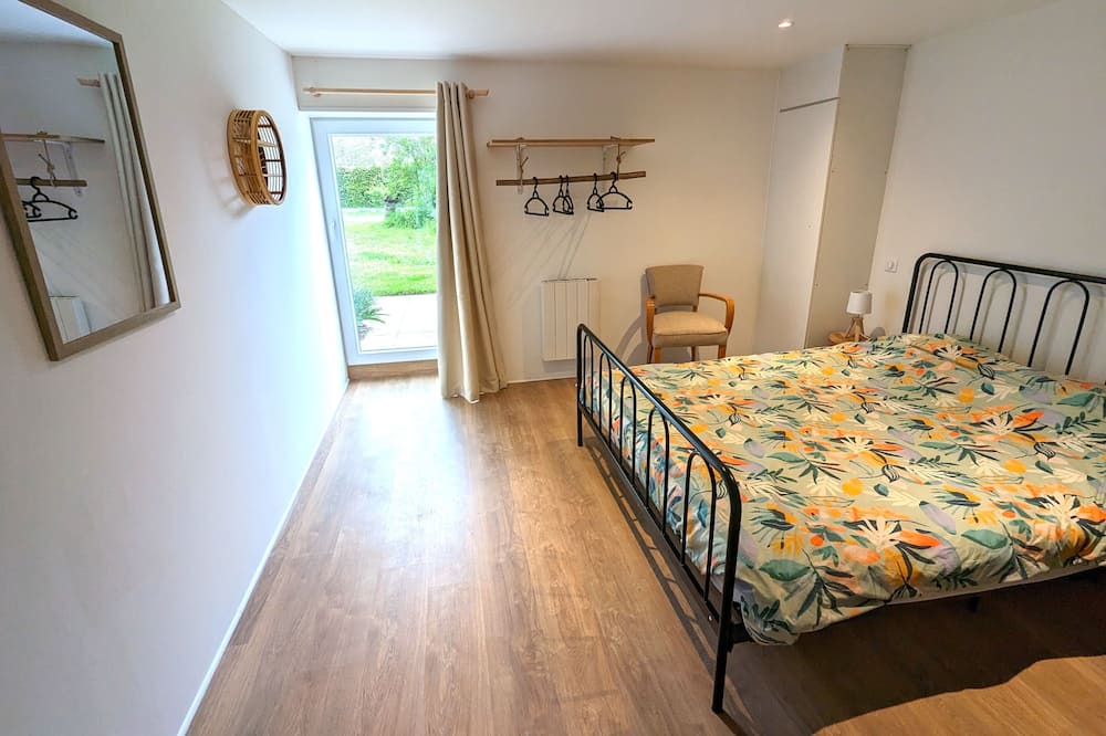 Photo of Bedroom in Chevigny-en-Valiere