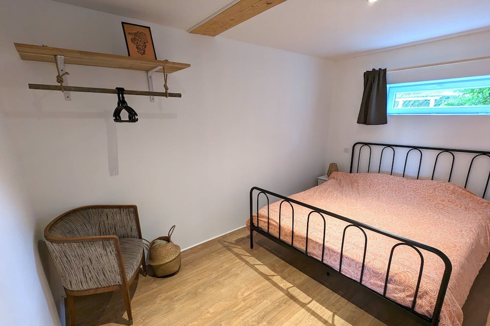 Photo of Bedroom in Chevigny-en-Valiere