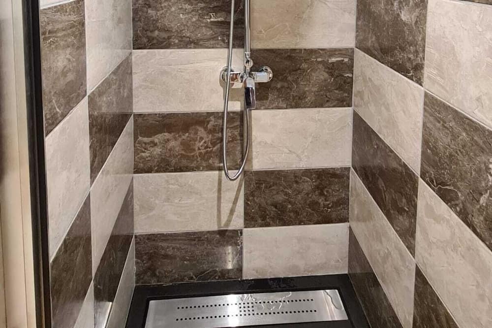 Photo of Bathroom in Chevigny-en-Valiere
