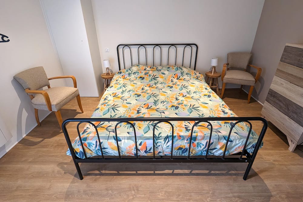 Photo of Bedroom in Chevigny-en-Valiere