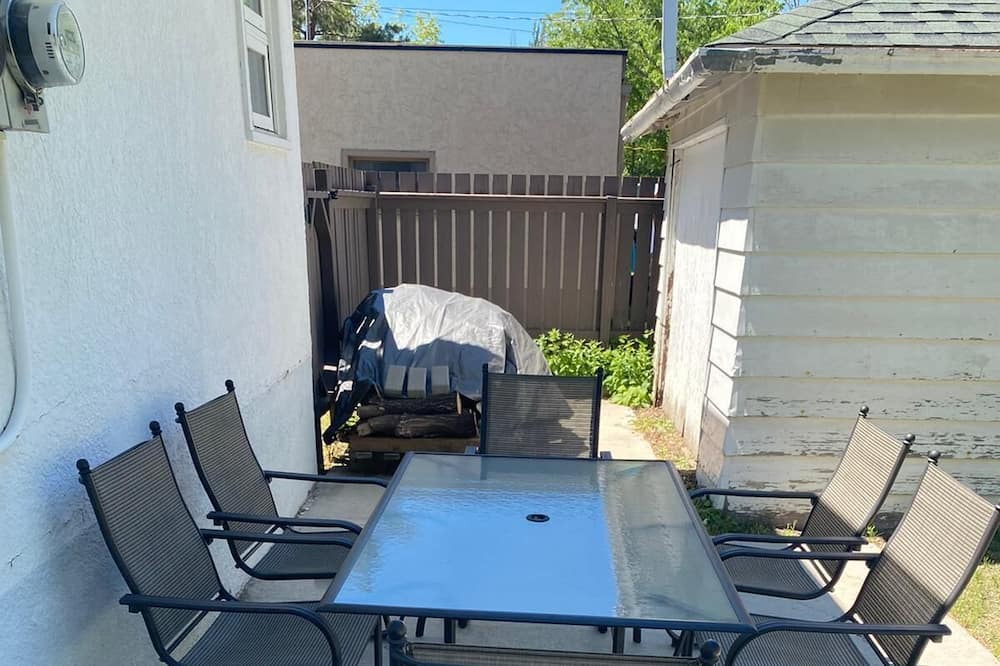 Photo of Patio Balcony in Saskatoon Downtown