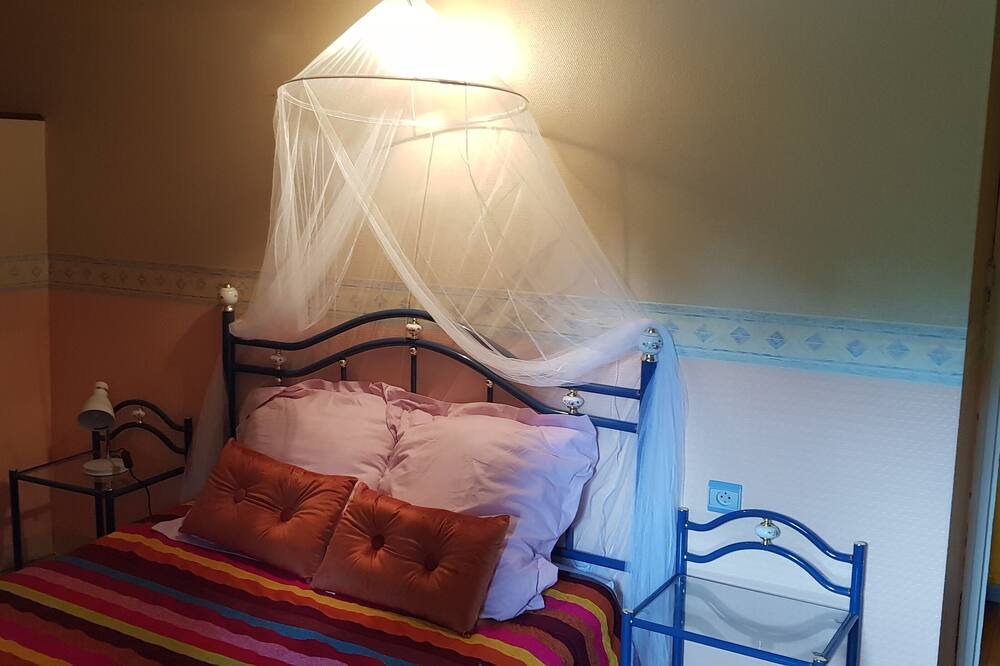 Photo of Bedroom in Brouains