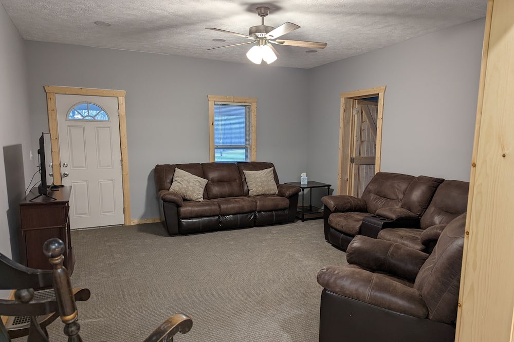 Photo of Livingroom in Pomona