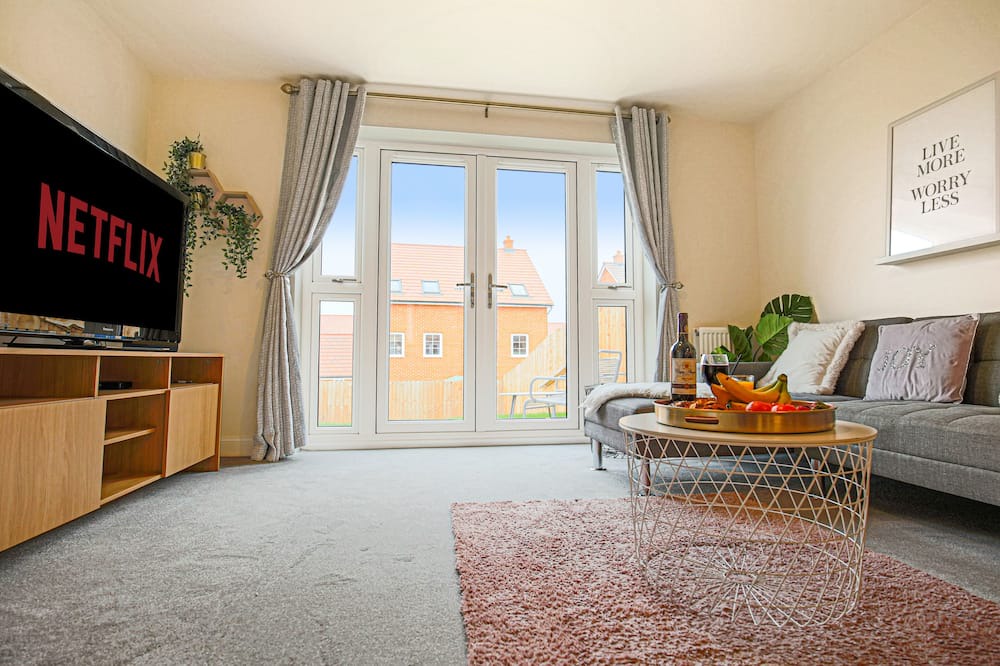 Photo of Livingroom in Buckingham