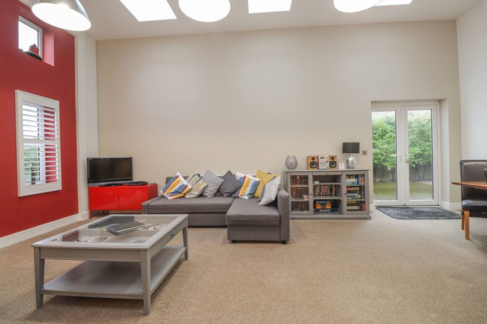 Photo of Livingroom in St Margaret's at Cliffe