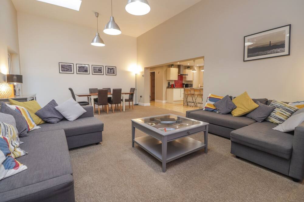 Photo of Livingroom in St Margaret's at Cliffe