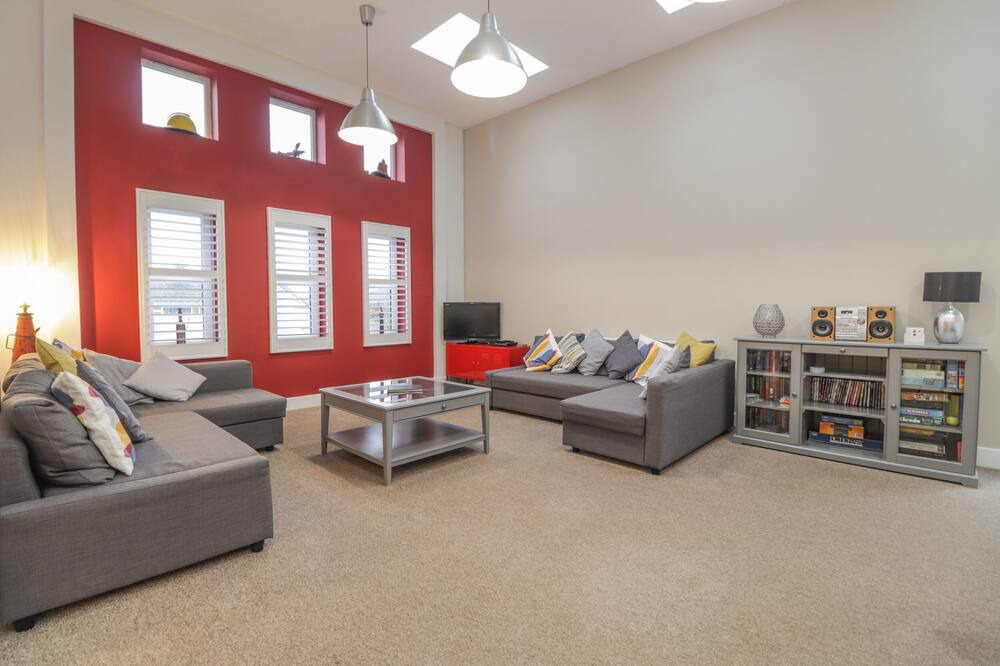 Photo of Livingroom in St Margaret's at Cliffe
