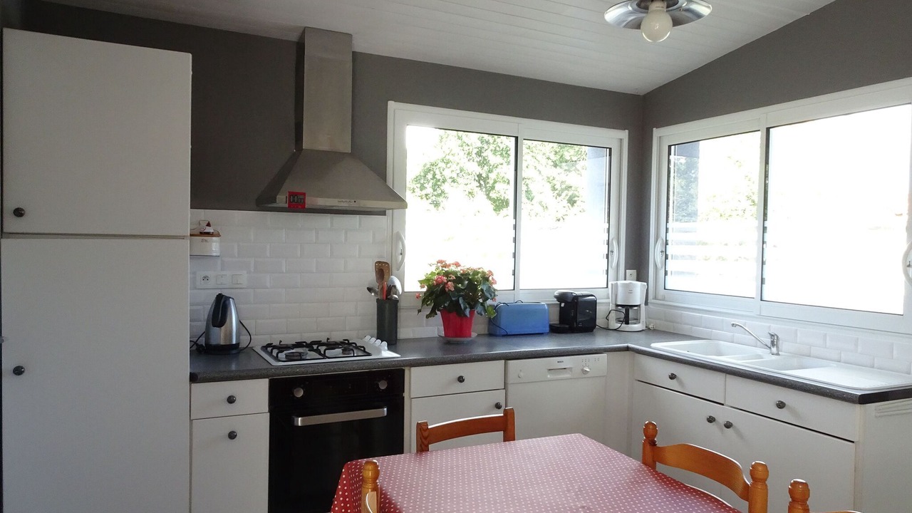 Photo of Kitchen in Dragey-Ronthon