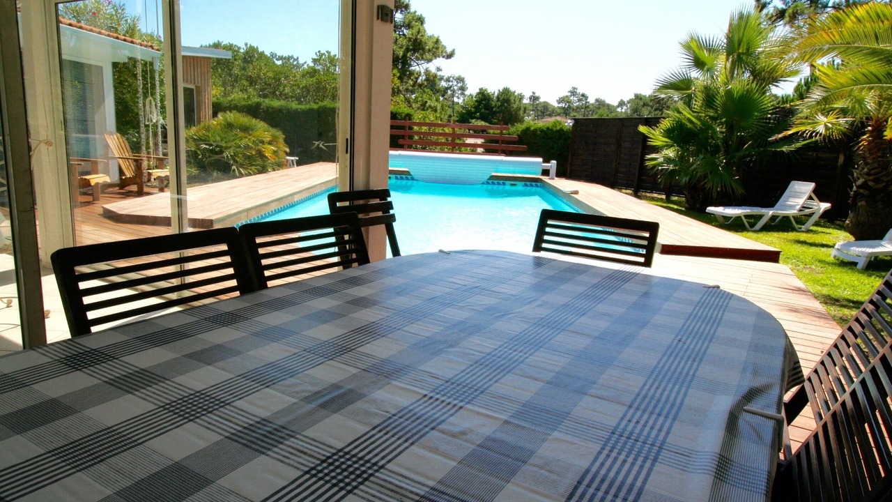 Photo of Outdoor in L'Herbe