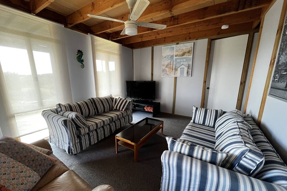 Photo of Livingroom in Preston Beach