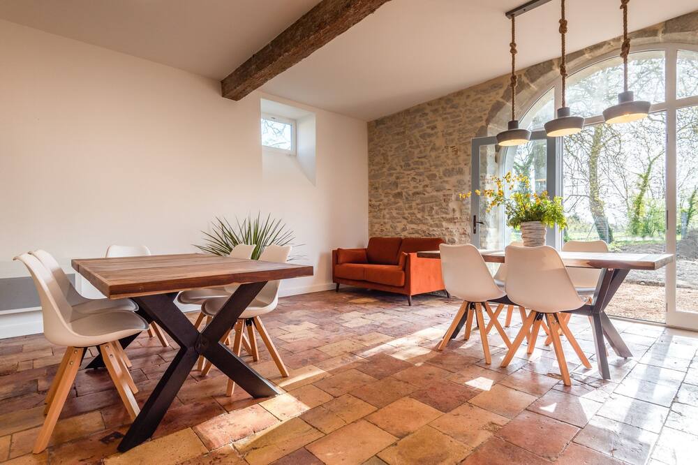Photo of Livingroom in Saint-Martin-Lalande