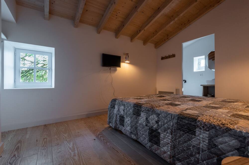 Photo of Bedroom in Saint-Martin-Lalande