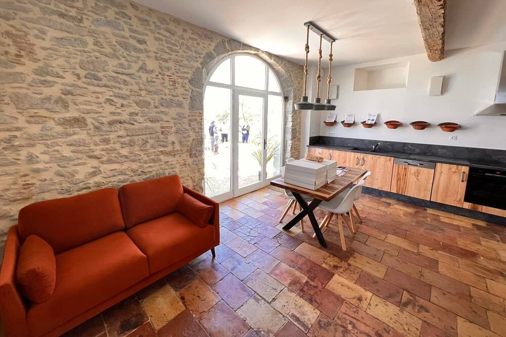 Photo of Livingroom in Saint-Martin-Lalande