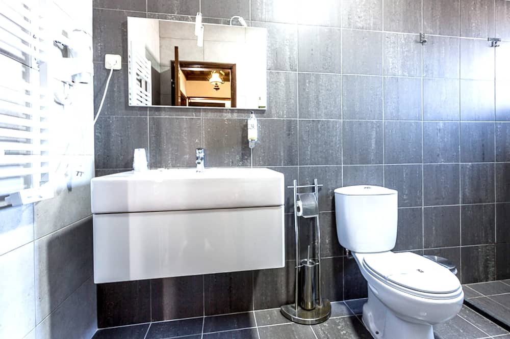 Photo of Bathroom in Queimada