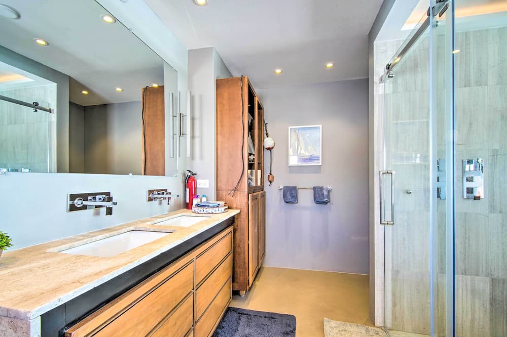 Photo of Bathroom in Monona