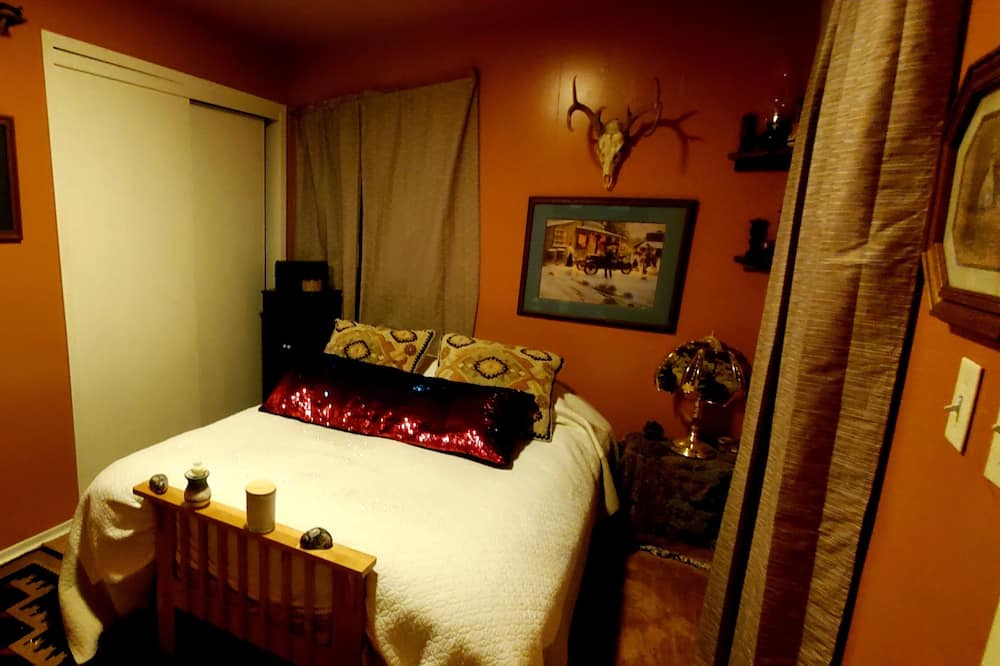 Photo of Bedroom in Ahsahka