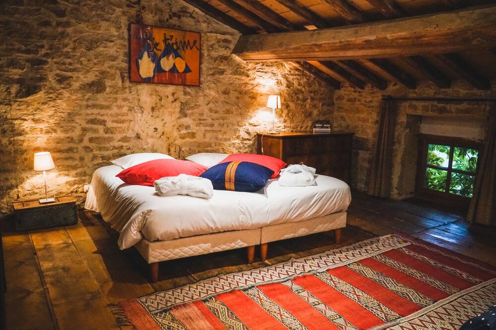 Photo of Bedroom in Meursault