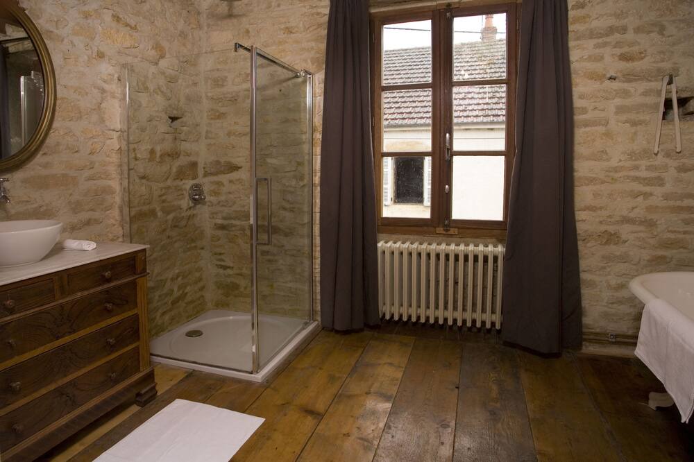 Photo of Bathroom in Meursault