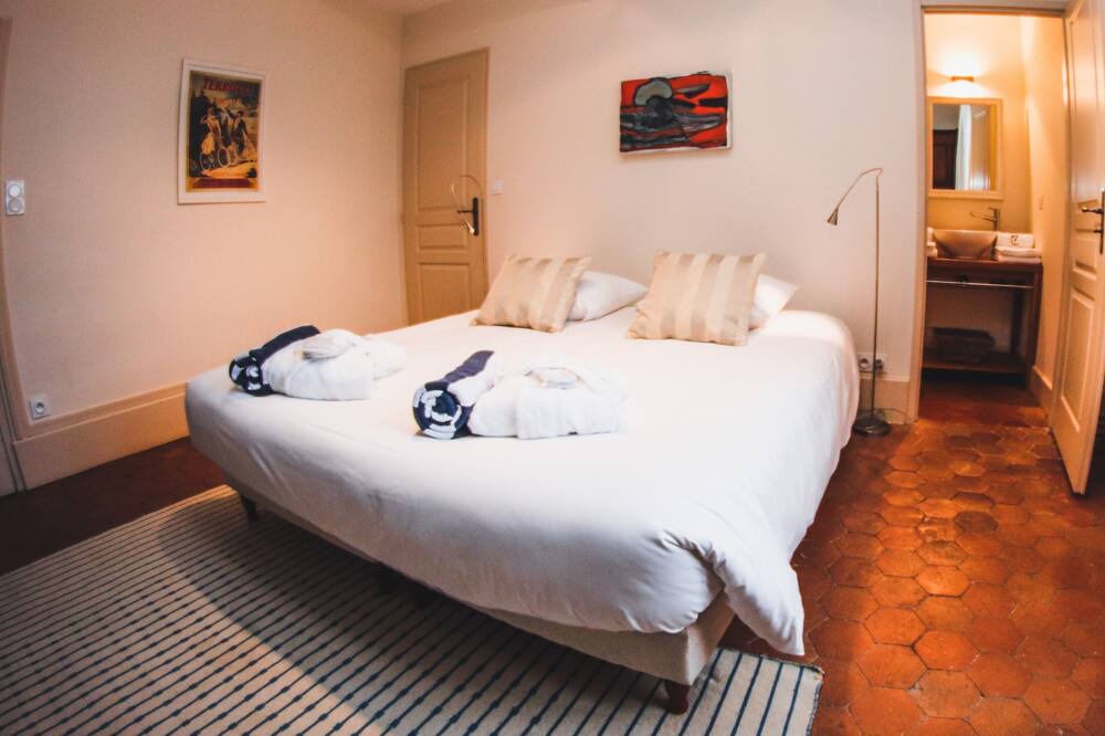 Photo of Bedroom in Meursault
