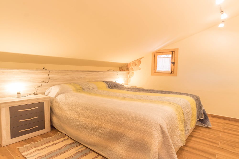 Photo of Bedroom in Montella I Martinet