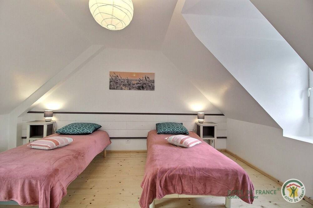 Photo of Bedroom in Plouaret